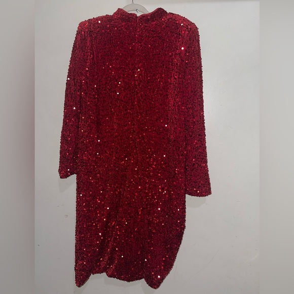 Eloquii women's Plus Size Ruched  sequin Dress in savvy Red - Picture 4 of 8